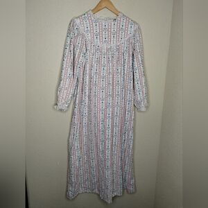 Vintage Lanz of Salzburg for L.L. Bean Long Flannel Nightgown Red White